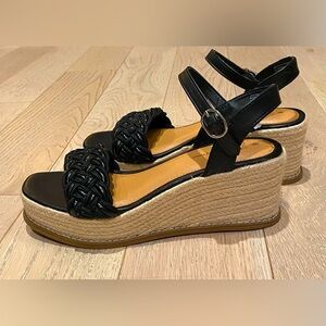 Time and Tru Black Woven Wedges